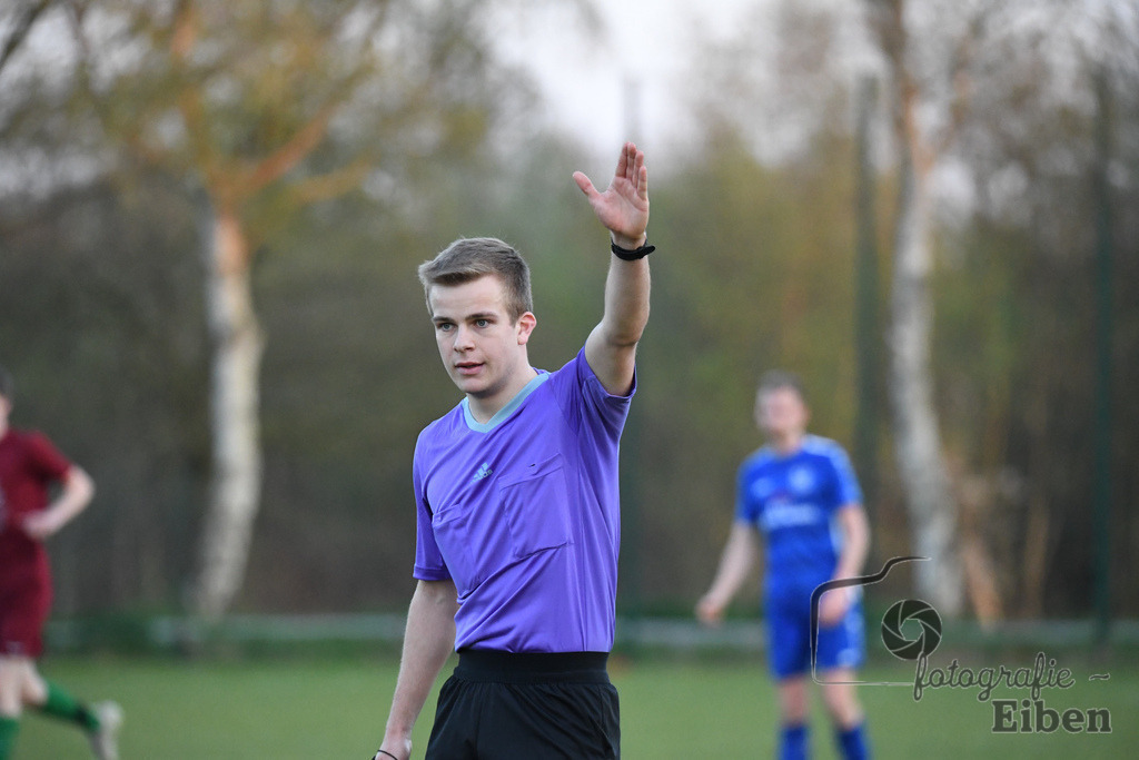 SG FriPe-FC Rastede | Herren Kreisliga; SG FriPe (rot)-FC Rastede (blau) am 21.04.2023; in Petersfehn (A-Platz), Photo: Philip Eiben 2023 - Realisiert mit Pictrs.com