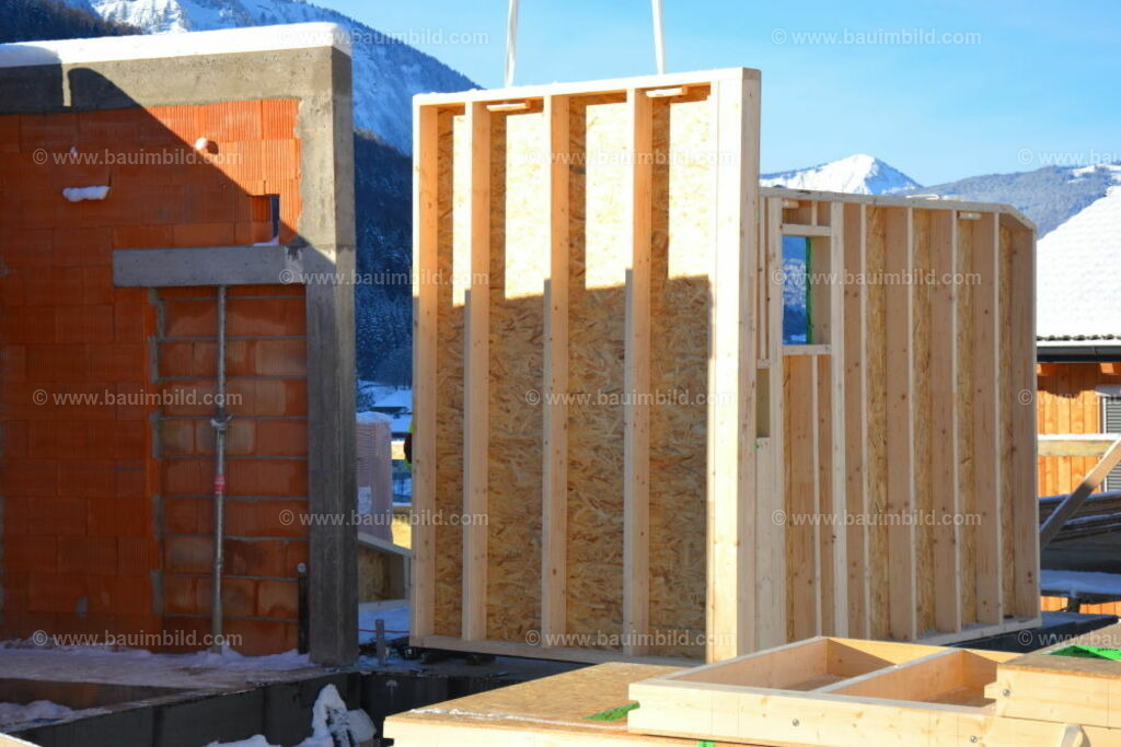 bib-lg09-holzbau-0037 | Nach LV-Leistungsgruppen sortierte Detailfotos über den Bau eines Hauses. Alle Hausbau-Bilder direkt vom Urheber und Autor der Website Haus-Selber-Bauen.com