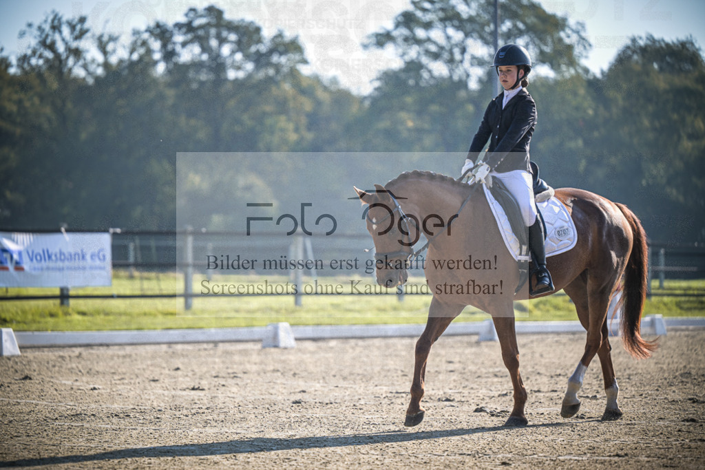 DOS_0798 | Entdecke hochwertige Reitturnierfotos von Foto Oger. Professionell, emotional und authentisch – jetzt Lieblingsmomente im Shop bestellen.Deutschlandweite Turnierfotografie. - Realisiert mit Pictrs.com