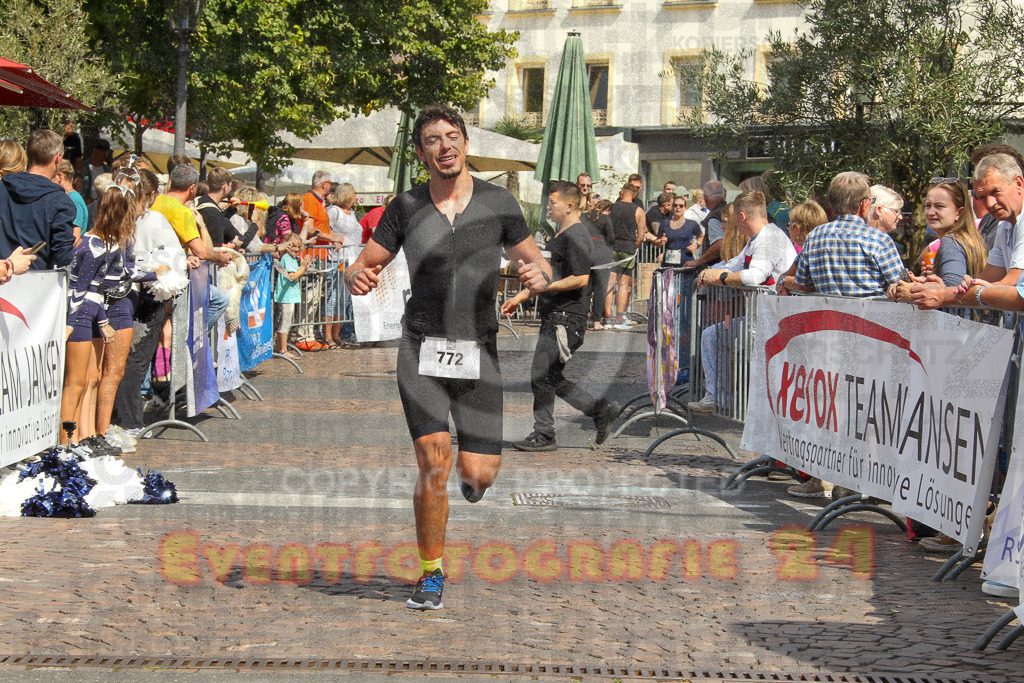 250824_1500_EV4_2501 | Sportfotografie im Rhein-Sieg Kreis, Köln, Bonn, NRW, Rheinland Pfalz, Hessen, etc. Unser Tätigkeitsfeld umfasst den Laufsport vom Volkslauf über den Marathon, Duathlon, Triathon bis zum Ultralauf wie Kölnpfad Ultra oder Schindertrail.