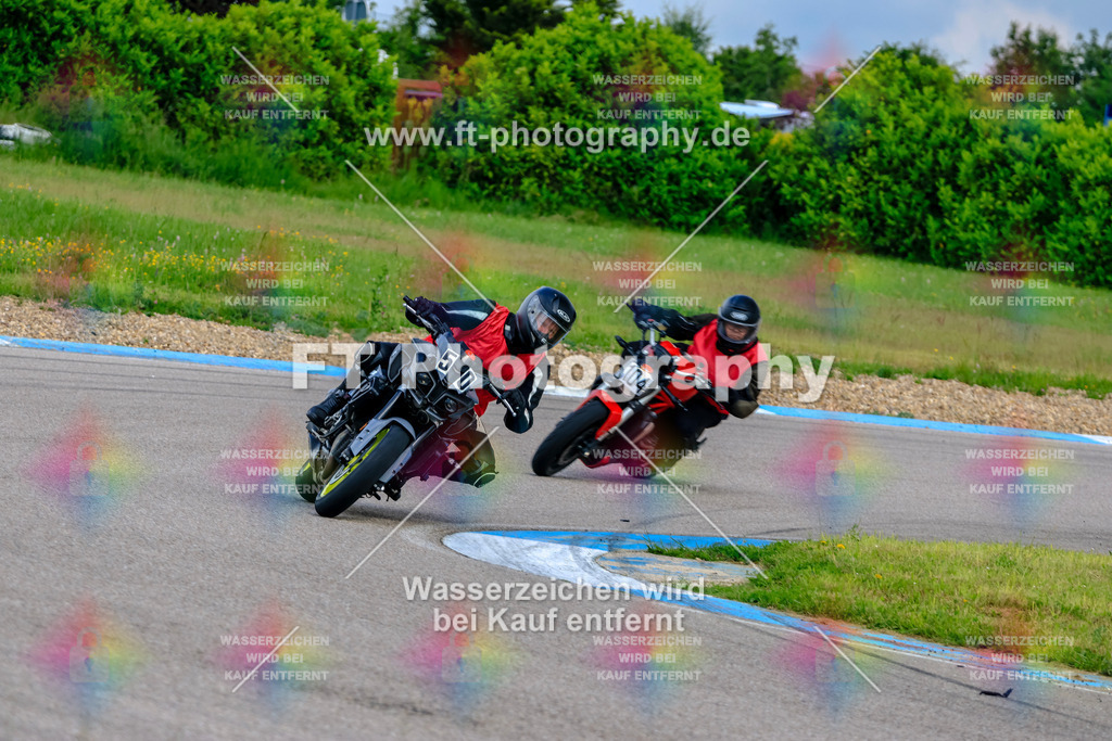 MotoTeam-9077 | Hier findet Ihr Bilder von Touristenfahrten auf der Nürburgring Nordschleife oder von anderen Veranstaltungen die ich besucht habe. Viel Spass beim Durch Schauen 