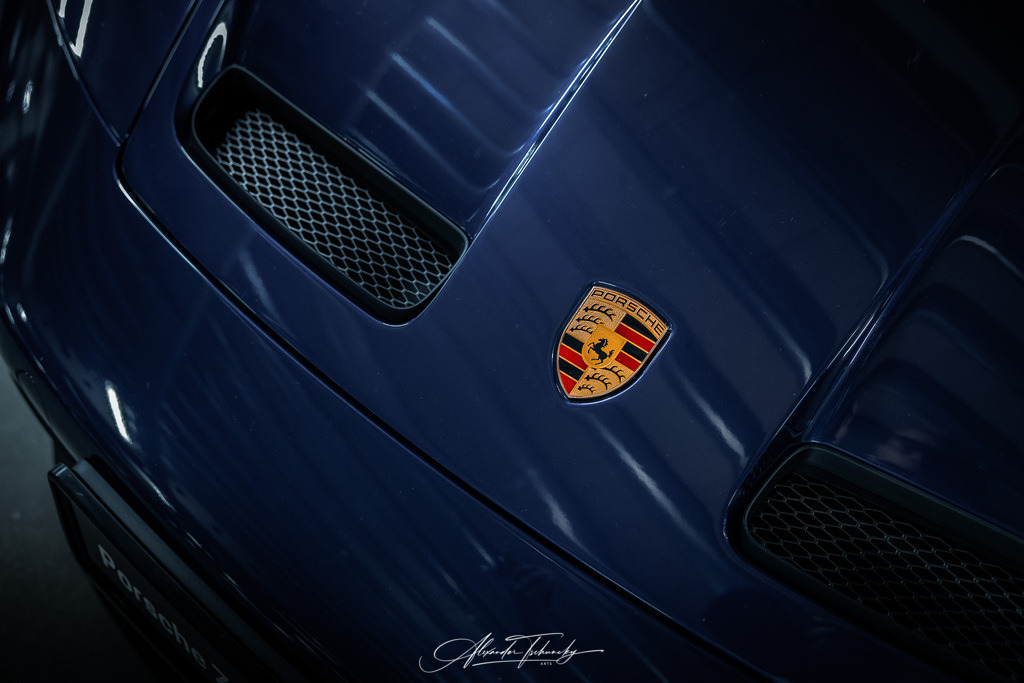 R6PZ3631 _Alexander Tschuncky | Entdecken Sie die faszinierende Welt von Alexander Tschuncky Arts: Kreative Fotografie, atemberaubende Automobilkunst und hochwertiger Bilderdruck. Lassen Sie sich inspirieren! - Realisiert mit Pictrs.com