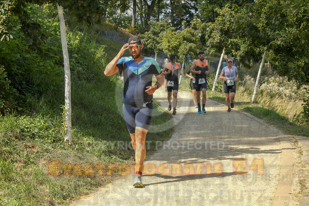 250824_1439_EX1_7035 | Sportfotografie im Rhein-Sieg Kreis, Köln, Bonn, NRW, Rheinland Pfalz, Hessen, etc. Unser Tätigkeitsfeld umfasst den Laufsport vom Volkslauf über den Marathon, Duathlon, Triathon bis zum Ultralauf wie Kölnpfad Ultra oder Schindertrail.