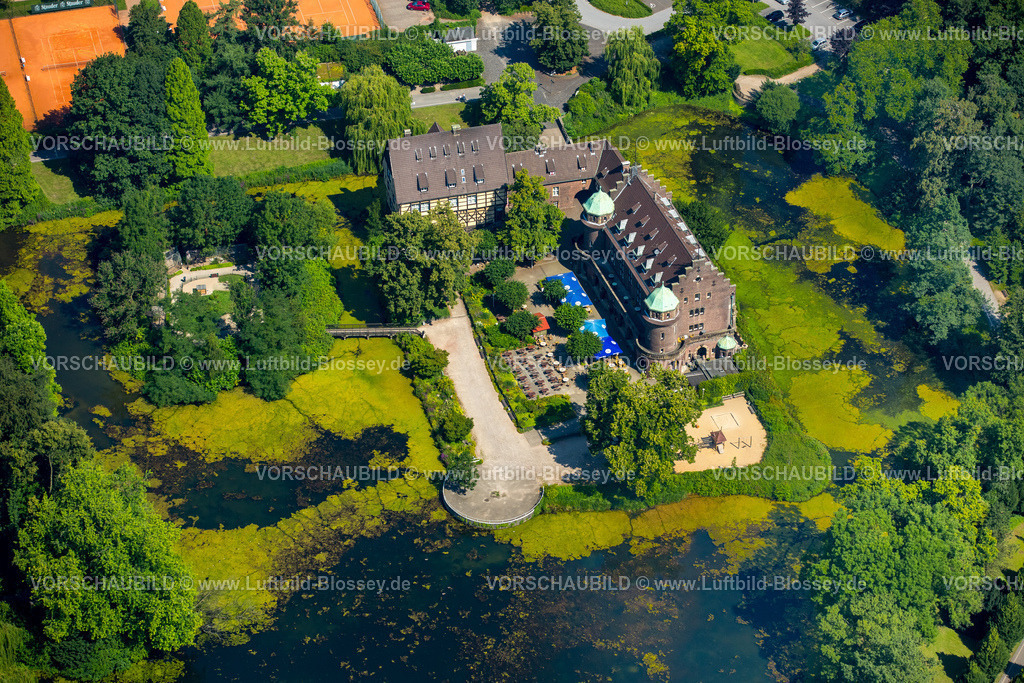 Gladbeck16072785 | Wasserschloß Wittringen mit Brillenseen und Algen Eldea am Bootsverleih der Caritas, Gladbeck, Ruhrgebiet, Nordrhein-Westfalen, Deutschland
