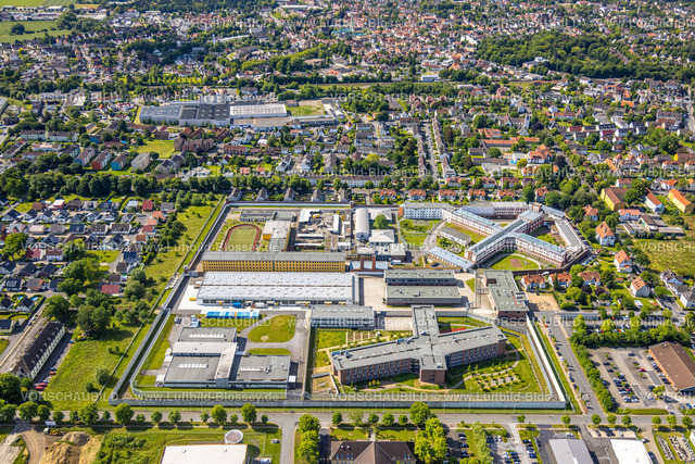 Werl220600677 | Luftbild, Justizvollzugsanstalt Werl, Belgische Straße, Werl, Soester Boerde, Nordrhein-Westfalen, Deutschland
