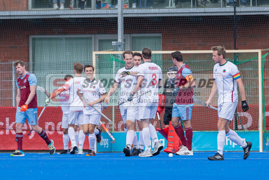HK_20240414_100460 | 1. Bundesliga Hockey Herren Crefelder HTC - UHC Hamburg am 14.4.2024 CHTC, Krefeld , Acosta Nicolas ( Crefelder HTC #25 ) , Linus Michler ( Crefelder HTC #7 ) , Linus Michler ( Crefelder HTC #7 ) , Niklas Wellen ( Crefelder HTC 10 )