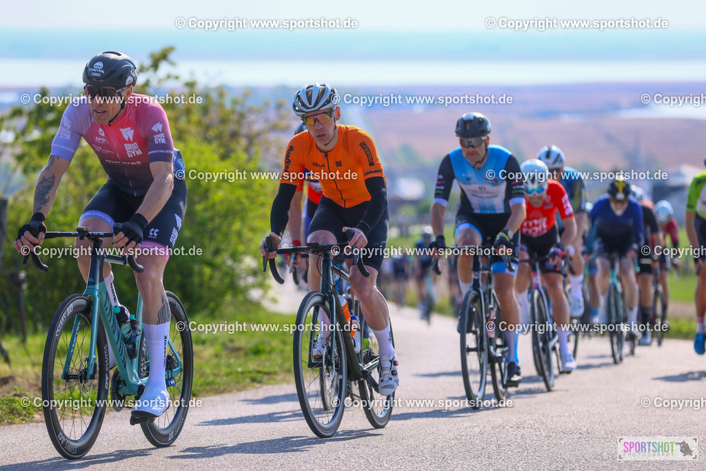TRA_0698 | Neusiedlersee Radmarathon 2026@sportshot_your_pictrs #yourpictures#roadtowm2029 #nrm #neusiedlerseeradmarathon #neusiedlersee #neusiedlerseetourismus #burgenland #mörbisch #nrm26 #burgenlandtourismus #voglundco #poweredbyburgenlandtourismus #radsport #rad #marathon #ucigranfondo #visitburgenland #ucigranfondoworldseries