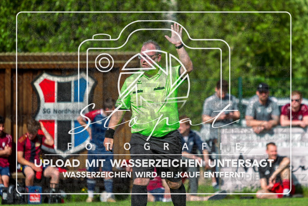 Kreisliga Herren HK - SG Nordheide vs. FG Fulde-Stellichte | Mario Walter (Schiedsrichter); Kreisliga Herren HK - SG Nordheide vs. FG Fulde-Stellichte am 03.05.2026 in Sportplatz, Kirchboitzen - Realisiert mit Pictrs.com