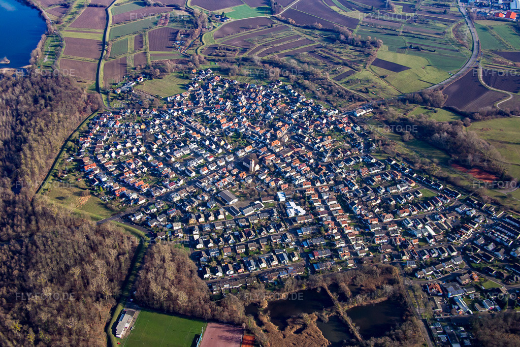 Luftbild: Ortsansicht von Norden im Ortsteil Neuburgweier in Rheinstetten im Bundesland Baden-Württemberg in Deutschland. Foto: IMG_085499.jpg vom 24.12.2015 durch Werner Riehm/FLY-FOTO.de