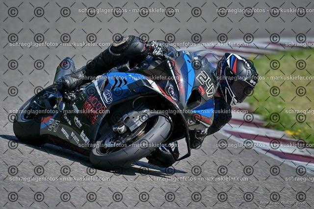 26BT02-1146 | markuskiefer.com - Realisiert mit Pictrs.com