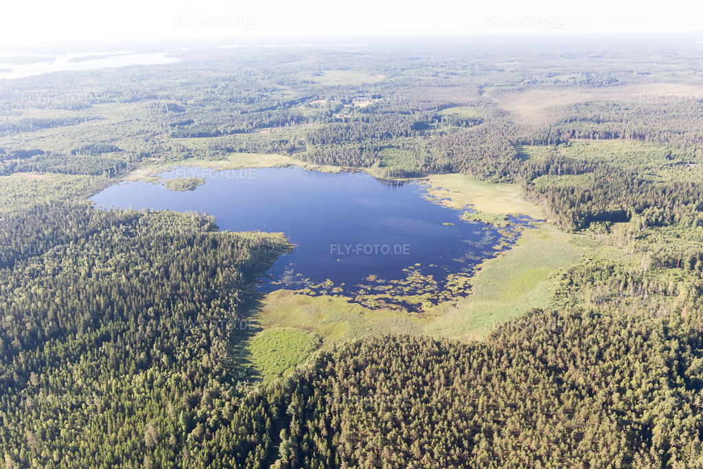 Luftbild: Ortsansicht in Flogmyran im Bundesland Kronoberg in Schweden. Foto: IMG_108135.jpg vom 28.06.2018 durch Werner Riehm/FLY-FOTO.de