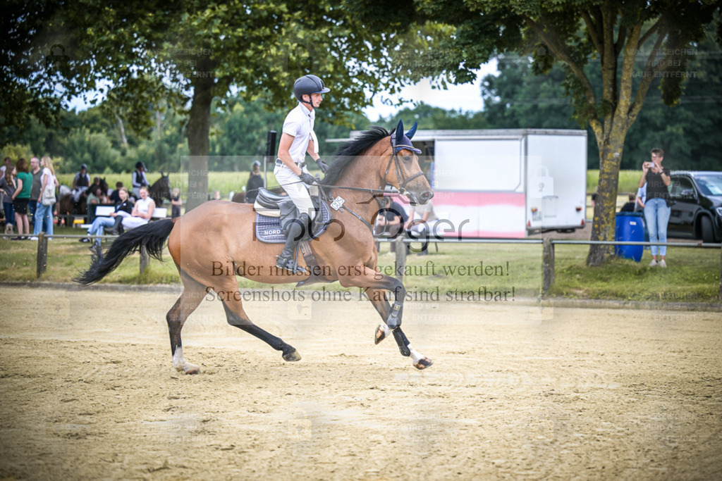 DOS_0873 | Entdecke hochwertige Reitturnierfotos von Foto Oger. Professionell, emotional und authentisch – jetzt Lieblingsmomente im Shop bestellen. - Realisiert mit Pictrs.com
