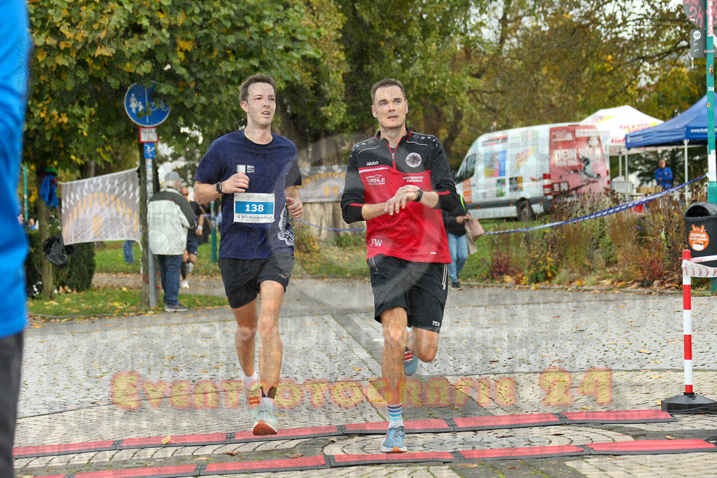 241020_1009_EX1_7902 | Sportfotografie im Rhein-Sieg Kreis, Köln, Bonn, NRW, Rheinland Pfalz, Hessen, etc. Unser Tätigkeitsfeld umfasst den Laufsport vom Volkslauf über den Marathon, Duathlon, Triathon bis zum Ultralauf wie Kölnpfad Ultra oder Schindertrail.
