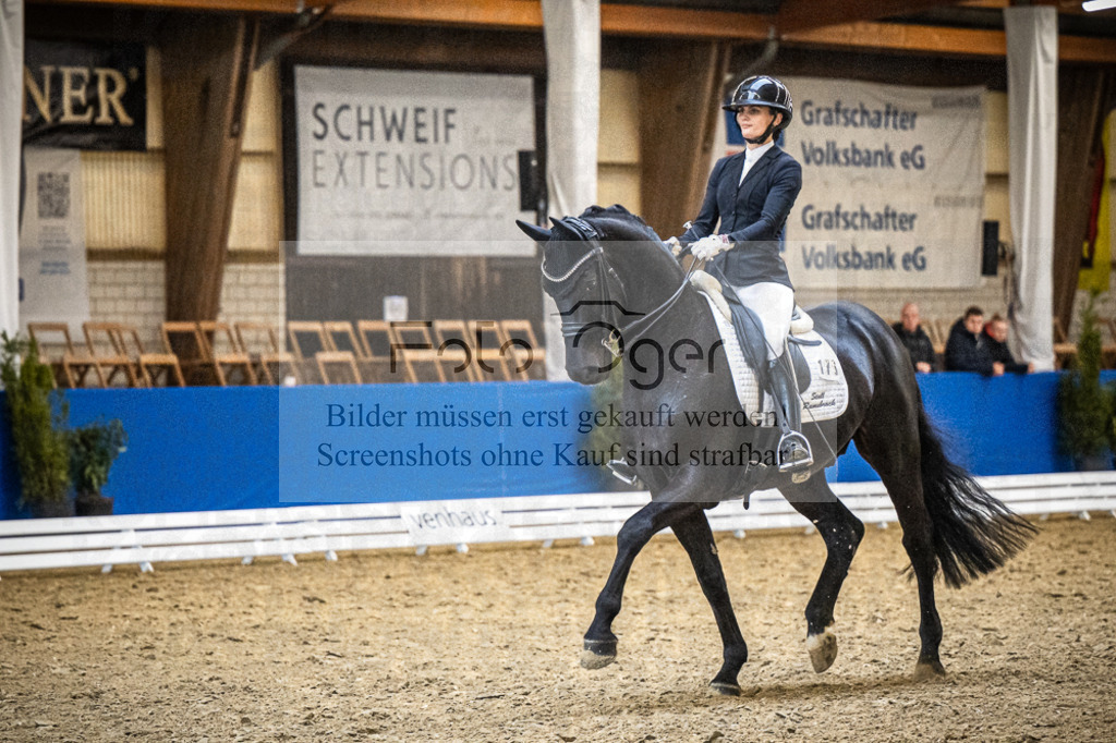 DOS_2337 | Entdecke hochwertige Reitturnierfotos von Foto Oger. Professionell, emotional und authentisch – jetzt Lieblingsmomente im Shop bestellen.Deutschlandweite Turnierfotografie. - Realisiert mit Pictrs.com