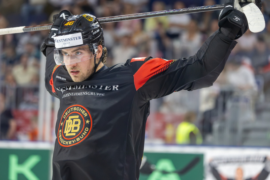 Eishockey-Länderspiel Deutschland gegen USA in Mannheim (letztes Vorbereitungsspiel vor der WM in der Schweiz) | Eishockey-Länderspiel Deutschland gegen USA in Mannheim (letztes Vorbereitungsspiel vor der WM in der Schweiz) - Realisiert mit Pictrs.com