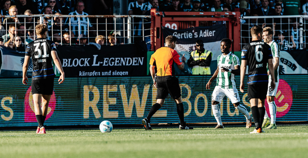 20250509-scp-bsc-0162 | Das ist die Fotodatenbank für authentische Sportfotografie aus Münster: Markus Paletta fotografiert Teams, Sportler:innen, Kinder, Events & Unternehmen. - Realisiert mit Pictrs.com