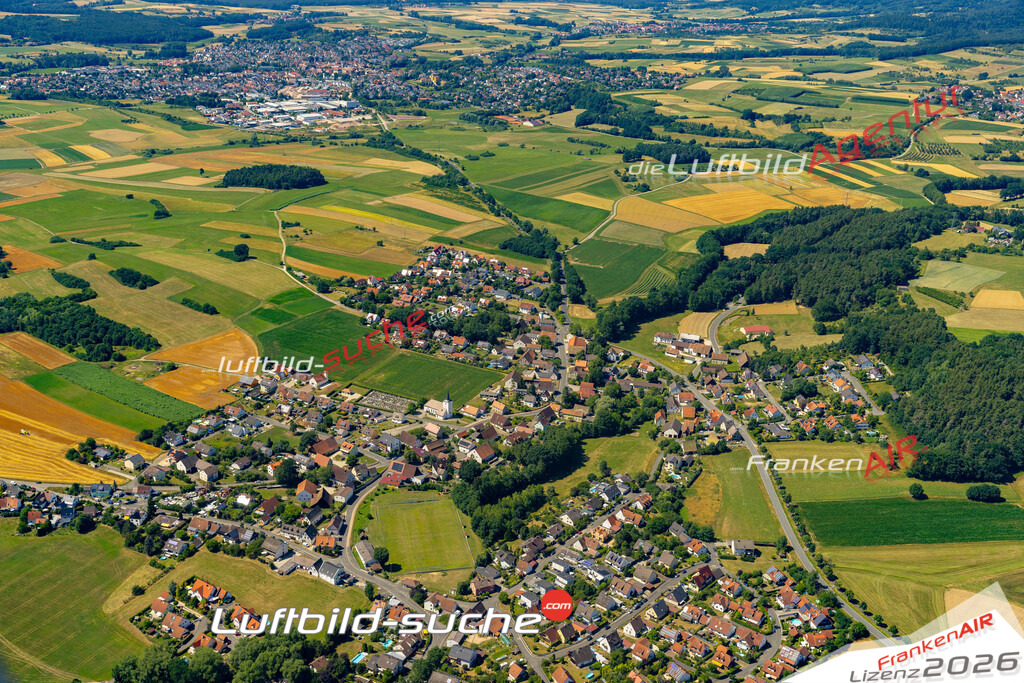 Das Luftbild der Stadt Kleinsendelbach wurde 2022 vom Flugzeug heraus erstellt (keine Drohnen-Aufnahmen) Aufnahmehöhe ca.450 Meter- hohe Bildauflösung und Druck-Qualität. Garantiert!