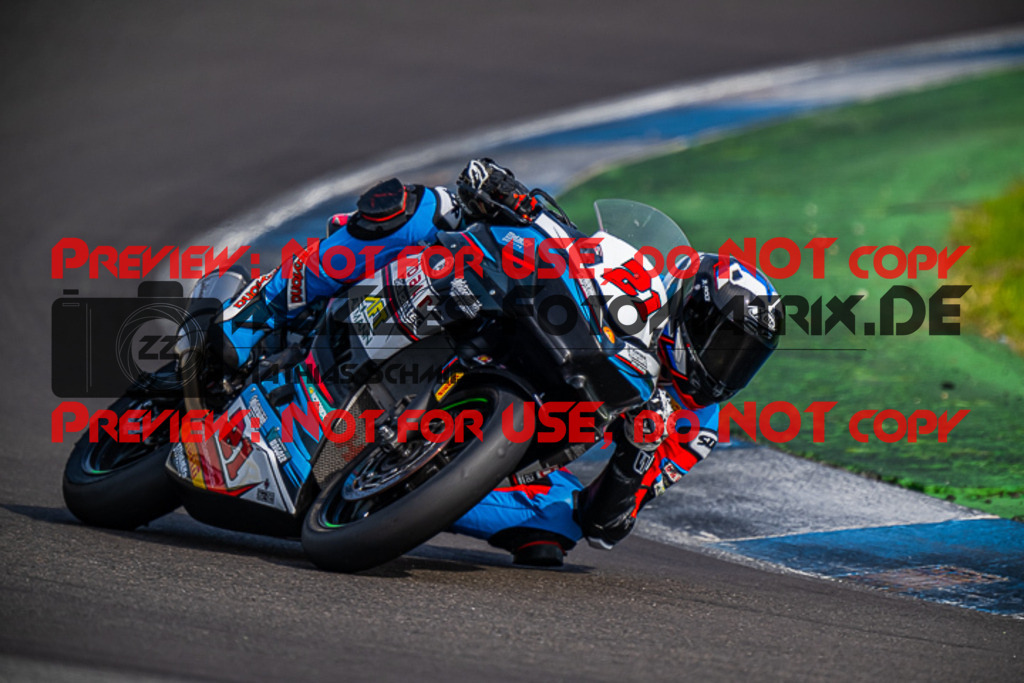 MaZZes_FotoMatrix_220923_4167 | IDM300