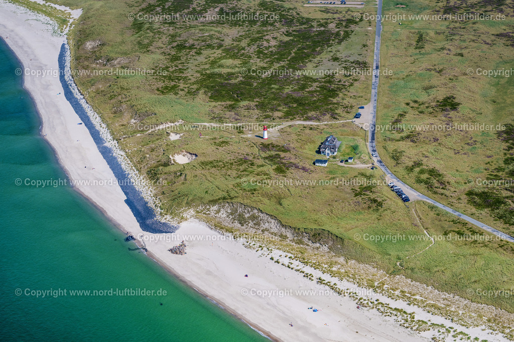 Sylt_List_Ellenbogen_Leuchtturm_List_West_ELS_6563130825 | LIST 13.06.2025 Leuchtturm "List-West" als historisches Seefahrtzeichen im Küstenbereich in List auf der Insel Sylt im Bundesland Schleswig-Holstein, Deutschland. // Lighthouse as a historic seafaring character in the coastal area " List-West " in List at the island Sylt in the state Schleswig-Holstein, Germany. Foto: Martin Elsen