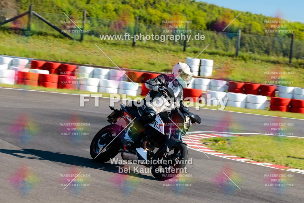 Moto-TeamOBK-21069 | Hier findet Ihr Bilder von Touristenfahrten auf der Nürburgring Nordschleife oder von anderen Veranstaltungen die ich besucht habe. Viel Spass beim Durch Schauen 