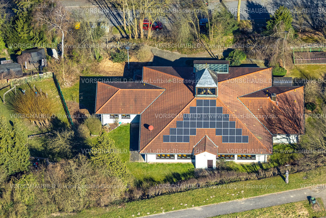 Witten250300860 | Luftbild, evang. Gemeindhaus mit Solardach, Brunebecker Straße, Rüdinghausen, Witten, Ruhrgebiet, Nordrhein-Westfalen, Deutschland