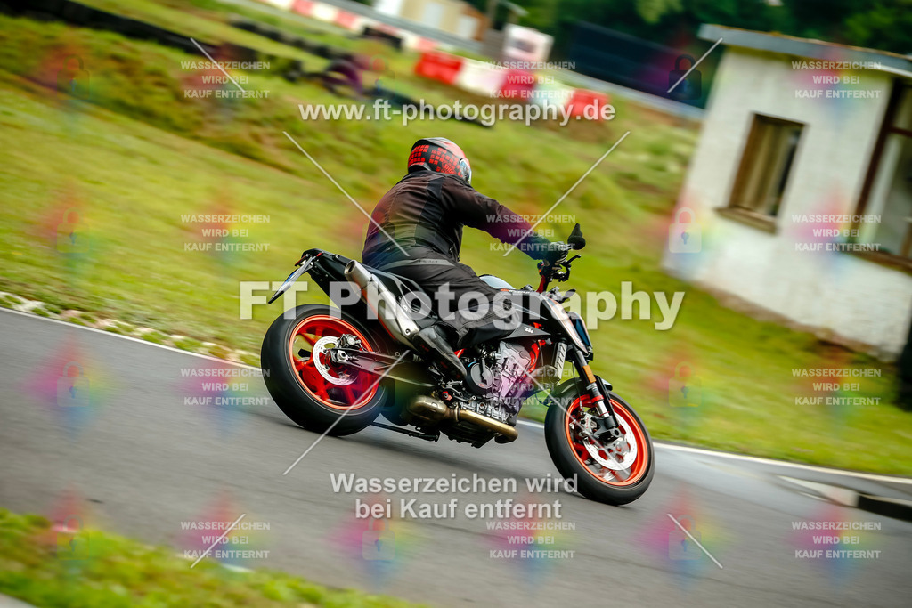 VBK-4280 | Hier findet Ihr Bilder von Touristenfahrten auf der Nürburgring Nordschleife oder von anderen Veranstaltungen die ich besucht habe. Viel Spass beim Durch Schauen 