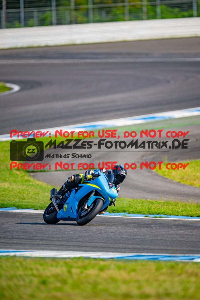 MaZZes_FotoMatrix_240702_6007705_2-70 | ROT