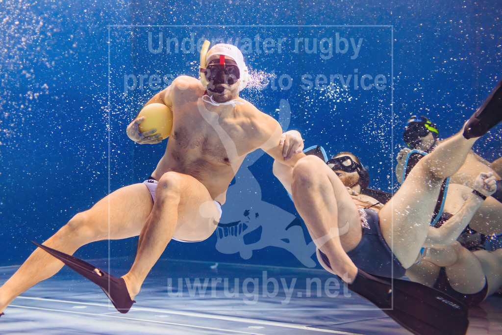 Herren-Nationalmannschaftslehrgang in Krefeld | Unterwasser-Aufnahmen der deutschen Herren-Nationalmannschaft im Unterwasser-Rugby - Realisiert mit Pictrs.com