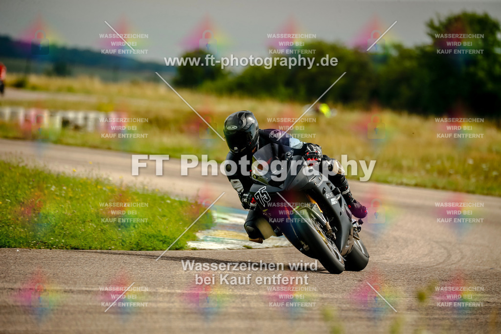 Chambley Juli-2367 | Hier findet Ihr Bilder von Touristenfahrten auf der Nürburgring Nordschleife oder von anderen Veranstaltungen die ich besucht habe. Viel Spass beim Durch Schauen 