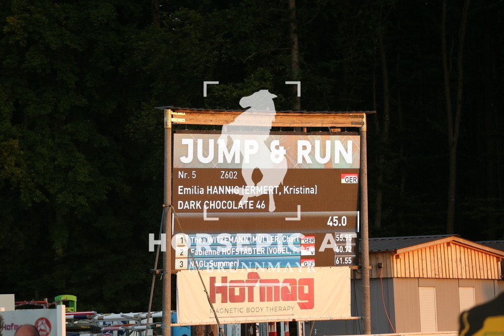 DL2Q5879 | Willkommen bei Brunnmayr - Design & Fotografie – Ihrem Spezialisten für Reitturniere und Pferdeveranstaltungen in Oberösterreich, Salzburg und Bayern! Seit über 17 Jahren sind wir leidenschaftlich dabei.