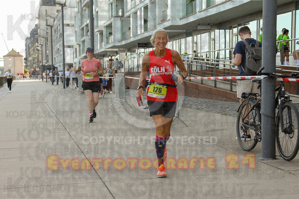 250920_1457_EX1_8317 | Sportfotografie im Rhein-Sieg Kreis, Köln, Bonn, NRW, Rheinland Pfalz, Hessen, etc. Unser Tätigkeitsfeld umfasst den Laufsport vom Volkslauf über den Marathon, Duathlon, Triathon bis zum Ultralauf wie Kölnpfad Ultra oder Schindertrail.