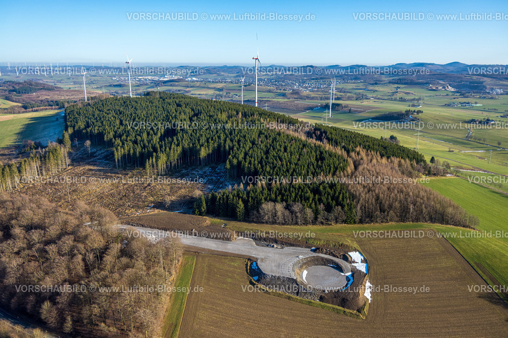 Brilon260104513 | Luftbild, Baustelle mit Windrad Neubau, Waldgebiet mit Waldschäden, Windräder, Altenbüren, Brilon, Sauerland, Nordrhein-Westfalen, Deutschland