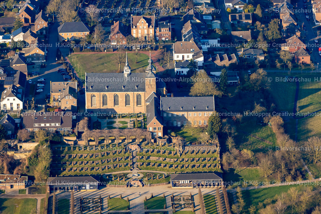 Luftbilder Kamp-Lintfort-7569 | Luftbild Gebäudekomplex des Klosters in Kamp-Lintfort - Realisiert mit Pictrs.com