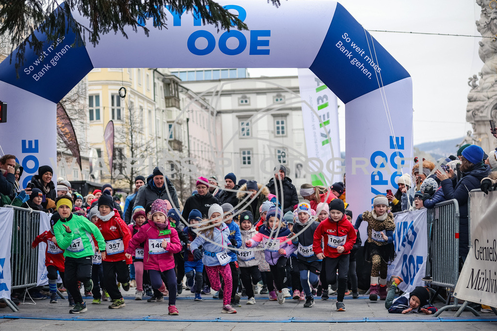 SILVESTERLAUF LINZ 25 | Linz, AUSTRIA, 31. Dezember 25, TRIRUN SILVESTERLAUF LINZ 25 , Image shows: 
Photo: WAPICS / BINDER Manuel