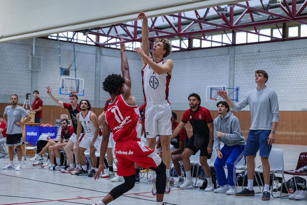 Regio Test BAYER GIANTS vs BSV Münsterland Baskets Wulfen-15 | Fotos von Basketballspielen aus dem Raum NRW fotografiert von Gero Mueller-Laschet und Daniel Schaefer - Realisiert mit Pictrs.com