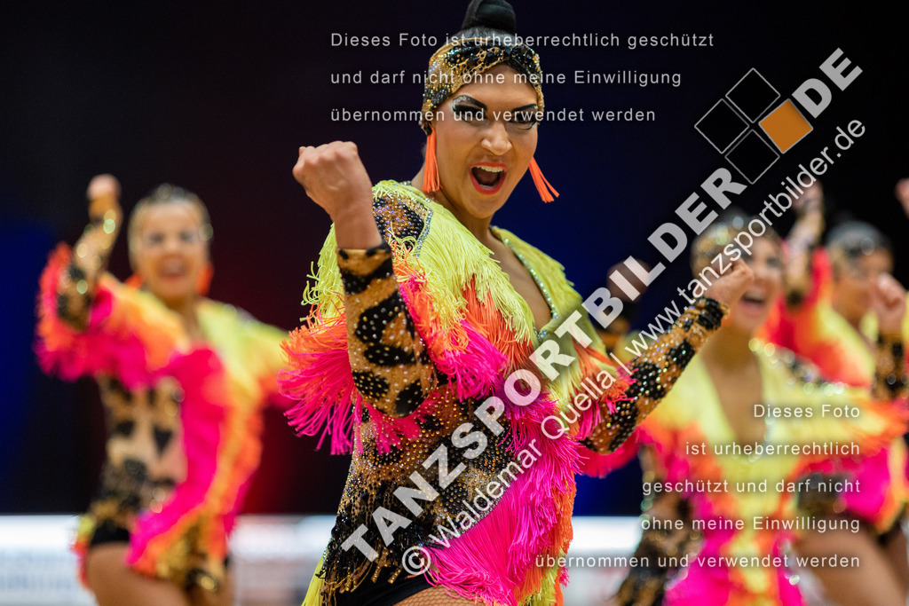 20230115-00440 | Hier finden Sie Tanz Bilder vom Latein und Standard Formationen tanzen. Sportbilder vom Tanzsport. Schöne Fotos und von Weltmeisterschaft, Europameisterschaft, Bundesliga, Regionalliga, Oberliga und Landesliga sowie von GOC Stuttgart, DanceComp, WM Bremen