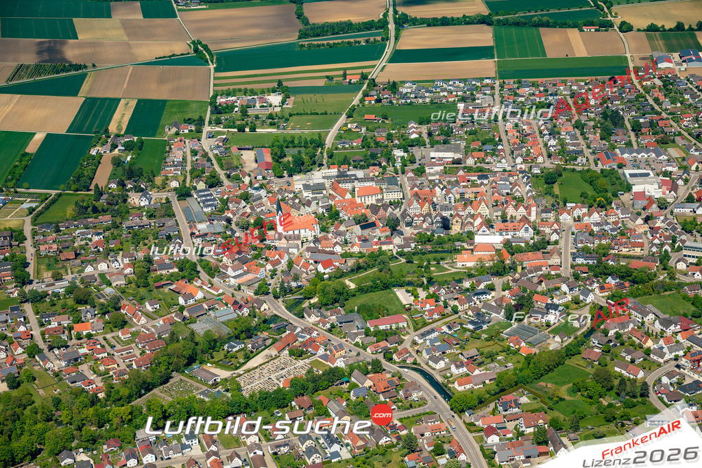 Luftaufnahme der Stadt Gundelfingen an der Donau - Die Luftaufnahme wurde 2025 vom UL-Flugzeug heraus erstellt ( keine Drohne ) - Hochauflösende Luftaufnahme - für professionelle Ausdrucke geeignet. Die Geschenkidee !Mit Lizenz und Bildrechte bestellbar