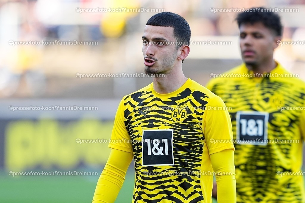 xYDR09052501046 | 09.05.2025, xydrx, Fußball, Borussia Dortmund II - VFB Stuttgart II, 3.Liga, Stadion Rote Erde, Saison 2024 2025: Baran Mogultay (Borussia Dortmund II #2) DFB regulations prohibit any use of photographs as image sequences and or quasi-video.