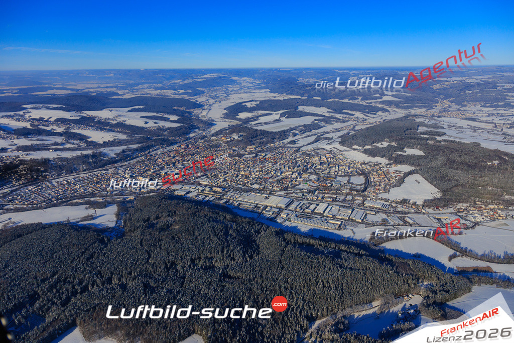 Die Luftaufnahme der Stadt Kronach wurde vom UL-Flugzeug heraus erstellt ( keine Drohne )- hohe Auflösung für beste Qualität