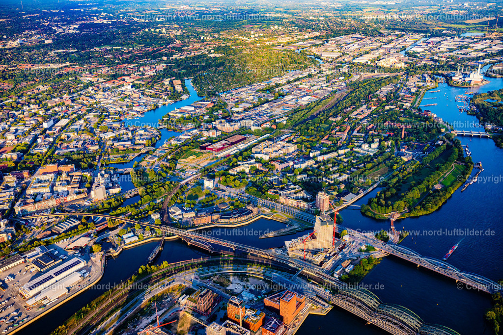 Hamburg_Rothenburgsort_ELS_4388190925 | HAMBURG 20.09.2025 Innenstadtbereich im Stadtgebiet am Flussverlauf der Norderelbe im Ortsteil Rothenburgsort in Hamburg, Deutschland. // Cityscape of the district on the river course Norderelbe in the district Rothenburgsort in Hamburg, Germany. Foto: Martin Elsen