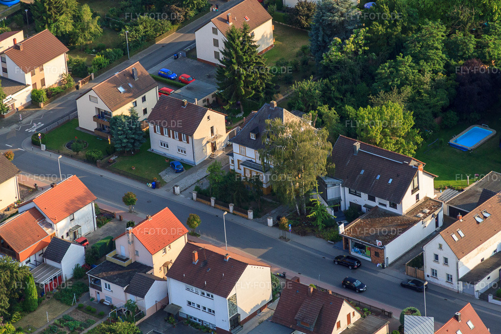 Luftbild: Vom-Stein-Straße im Ortsteil Dannstadt in Dannstadt-Schauernheim im Bundesland Rheinland-Pfalz in Deutschland. Foto: IMG_68998.jpg vom 24.06.2014 durch Werner Riehm/FLY-FOTO.deAuflösung des Originals: 4752 x 3168 px