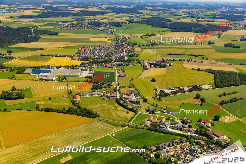 Aktuelles Luftbild von Aich Bodenkirchen - Die Luftaufnahme wurde 2022 mittels UL-Flugzeug erstellt ( keine Drohne ) - hochauflösende Kamera-Systeme von  Canon -Beste Qualität - Für grossformatige Ausdrucke geeignet. Die Geschenkidee !