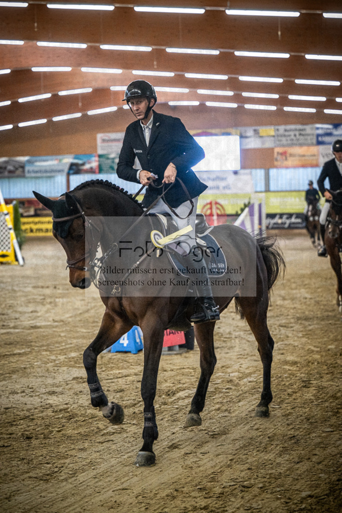 DOS_B1152A | Entdecke hochwertige Reitturnierfotos von Foto Oger. Professionell, emotional und authentisch – jetzt Lieblingsmomente im Shop bestellen.Deutschlandweite Turnierfotografie. - Realisiert mit Pictrs.com