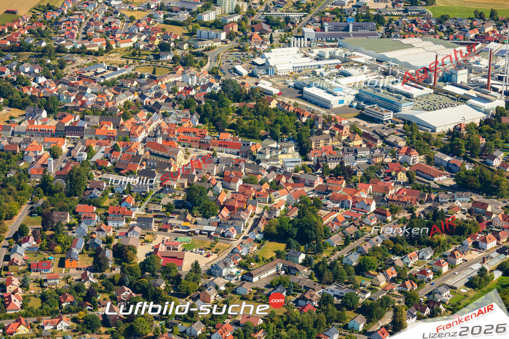 Luftaufnahme der Stadt Mitterteich - Die Luftaufnahme wurde 2025 vom UL-Flugzeug heraus erstellt ( keine Drohne ) - Hochauflösende Luftaufnahme - für professionelle Ausdrucke geeignet. Die Geschenkidee !Mit Lizenz und Bildrechte bestellbar