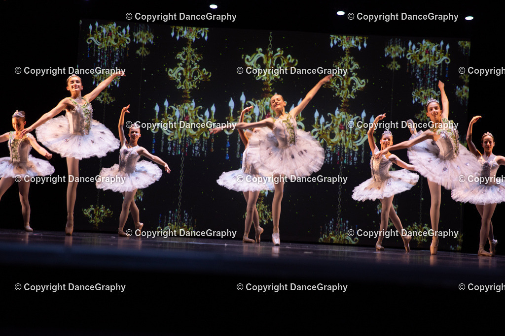 GPHY5860 | DanceGraphy - Realisiert mit Pictrs.com