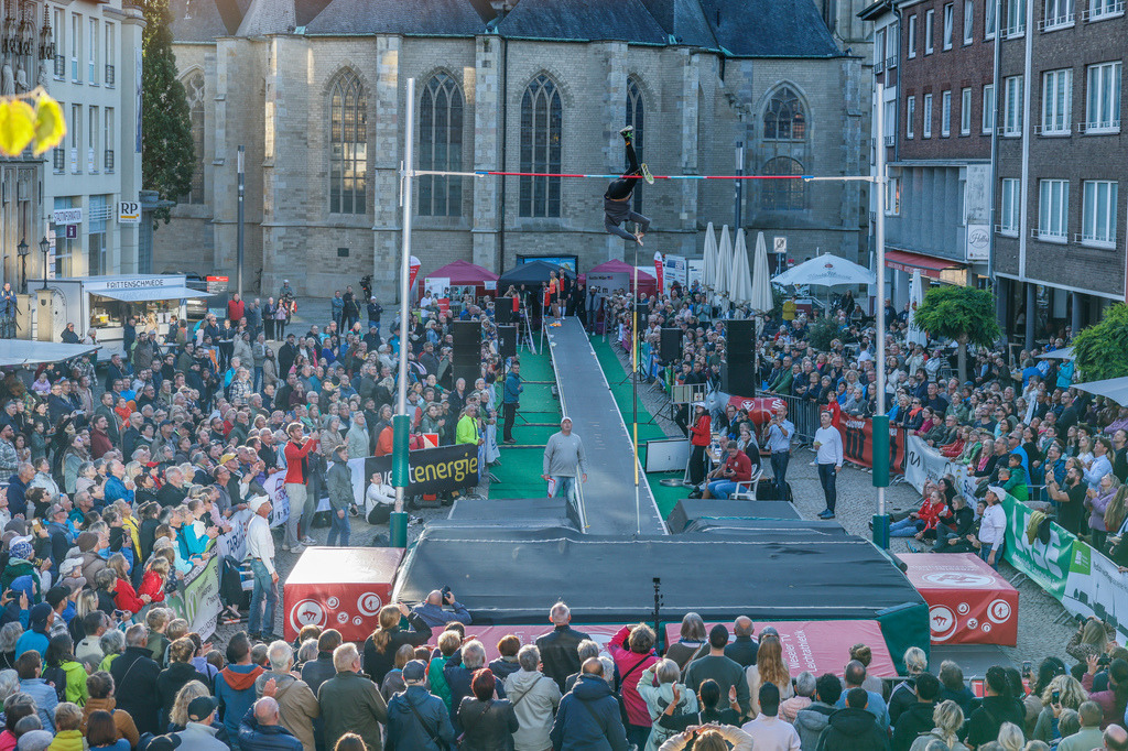 top-top.de 240913-182 | Foto, Video, Fotografie, Videografie, Fotobox, DJ, Discjockey, Musik, Musikbox, Veranstaltung, Photobooth, Amazon, Ebay, Buchtipp, Bestseller, Autor, Verlag, Buch, Wesel, Hamminkeln, NRW, Dinslaken, Rees, Drohne, Hochzeit, Party, Fotobox, Wesel, Fotograf