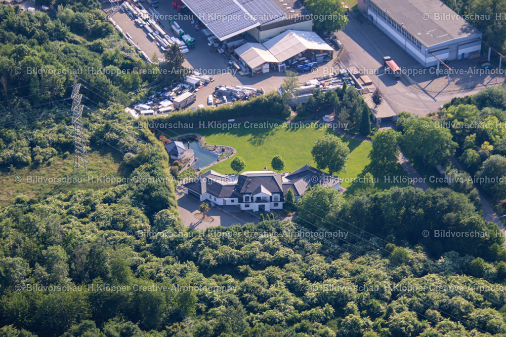 Zelte und Hallen Späth Grevenbroich Creative Airphotography-3198 | Luftbilder und Luftbildfotografie , Digital und Printbilder auf Leinwand , Alu Dibond , Acrylglas , Poster oder Download-Datei für private und gewerbliche Verwendung im Shop online bestellen. - Realisiert mit Pictrs.com