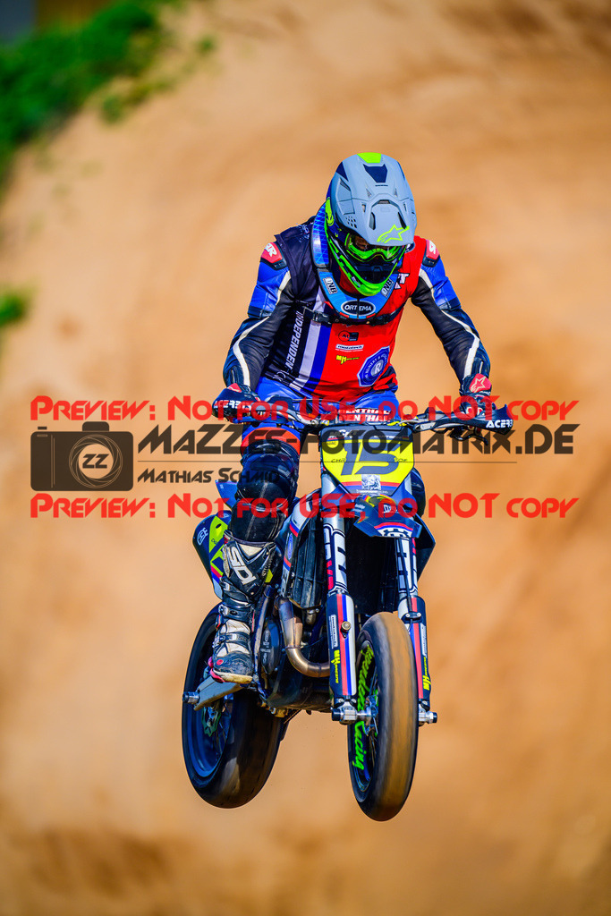 MaZZes_FotoMatrix_240511_6007705_9868 | UE40