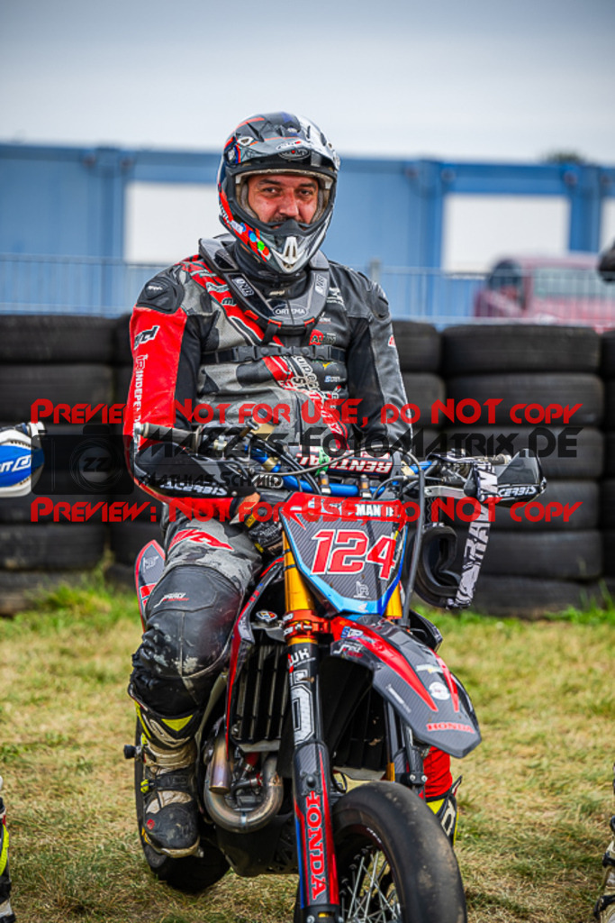 MaZZes_FotoMatrix_231001_8576 | UE40