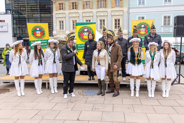 Faschingswecken am Hauptplatz | Bildershop von pixelworld.at - Realisiert mit Pictrs.com